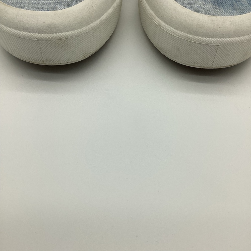 1732. Sugar Light Blue Linen Lace-Up Sneakers | Size 9 - Picture 5 of 6